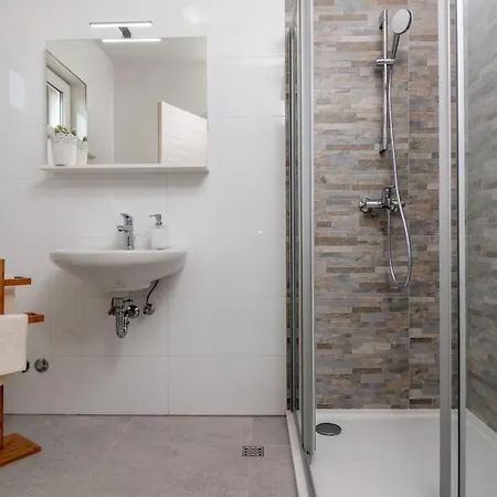 Modern House Private Pool & Jacuzzi 別荘