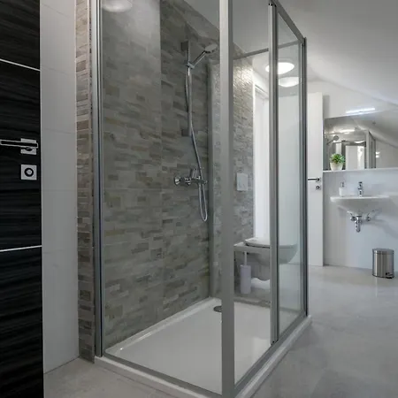 Modern House Private Pool & Jacuzzi *